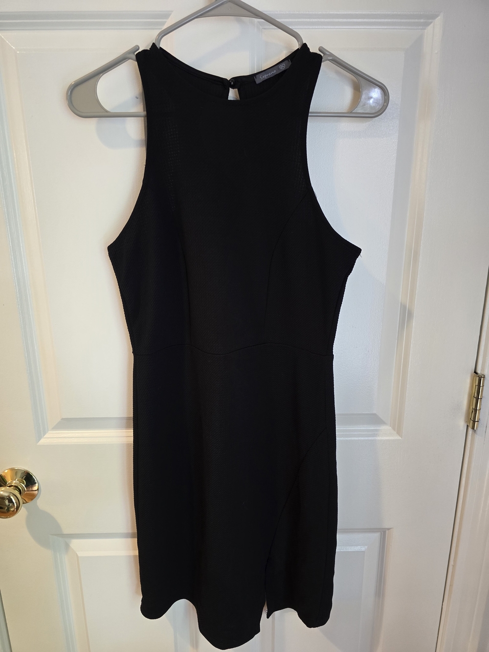 Classic Black Sleeveless Shift Dress - Soprano